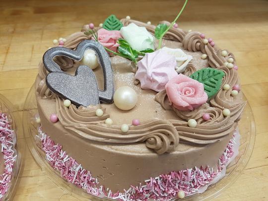 Kreemit&auml;ytekakku