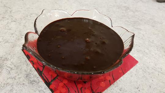Suklaakuorrute mm. Sacher