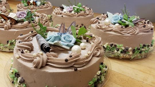 Kreemit&auml;ytekakku