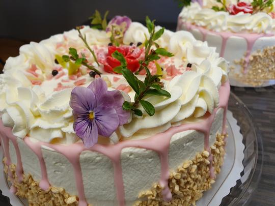 Kermat&auml;ytekakku 