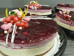 Mustaherukka-Valkosuklaa