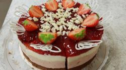 "Valentina" mansikkavalkosuklaa