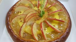 Iso omena-vaniljapiirakka