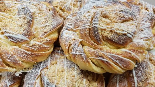 Appelsiinituorejuustopulla