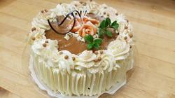 Omenakanelikermakakku