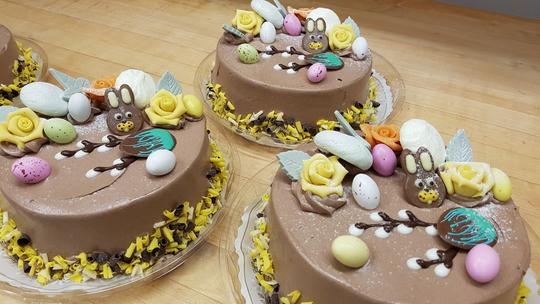 Kreemit&auml;ytekakku